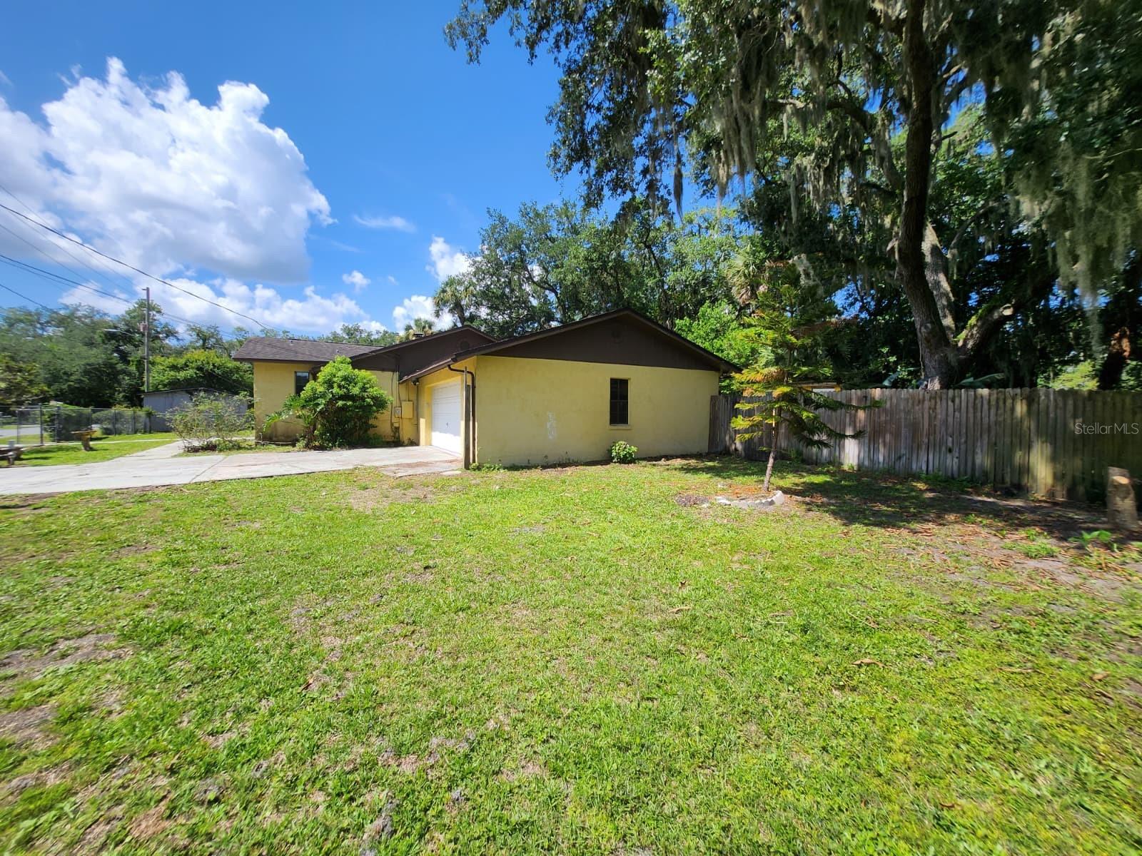 LOCKHARTS SUB - Residential