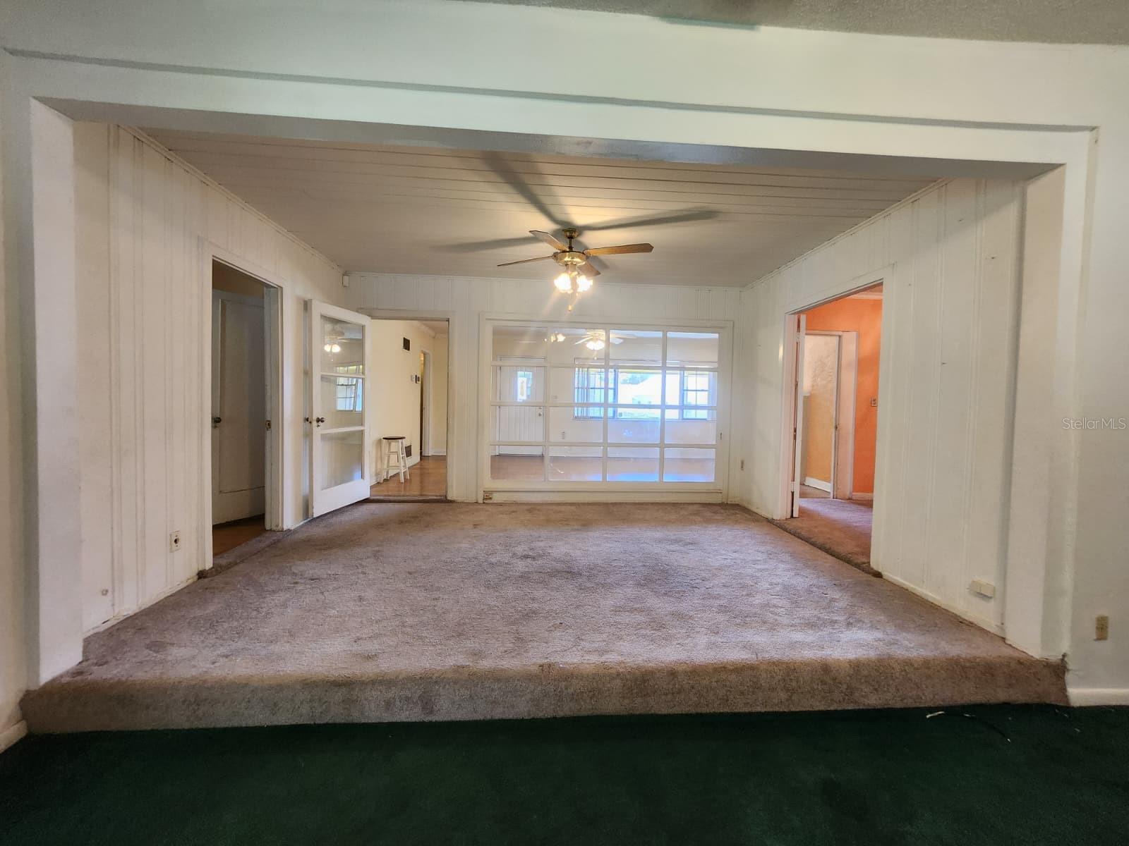 LOCKHARTS SUB - Residential