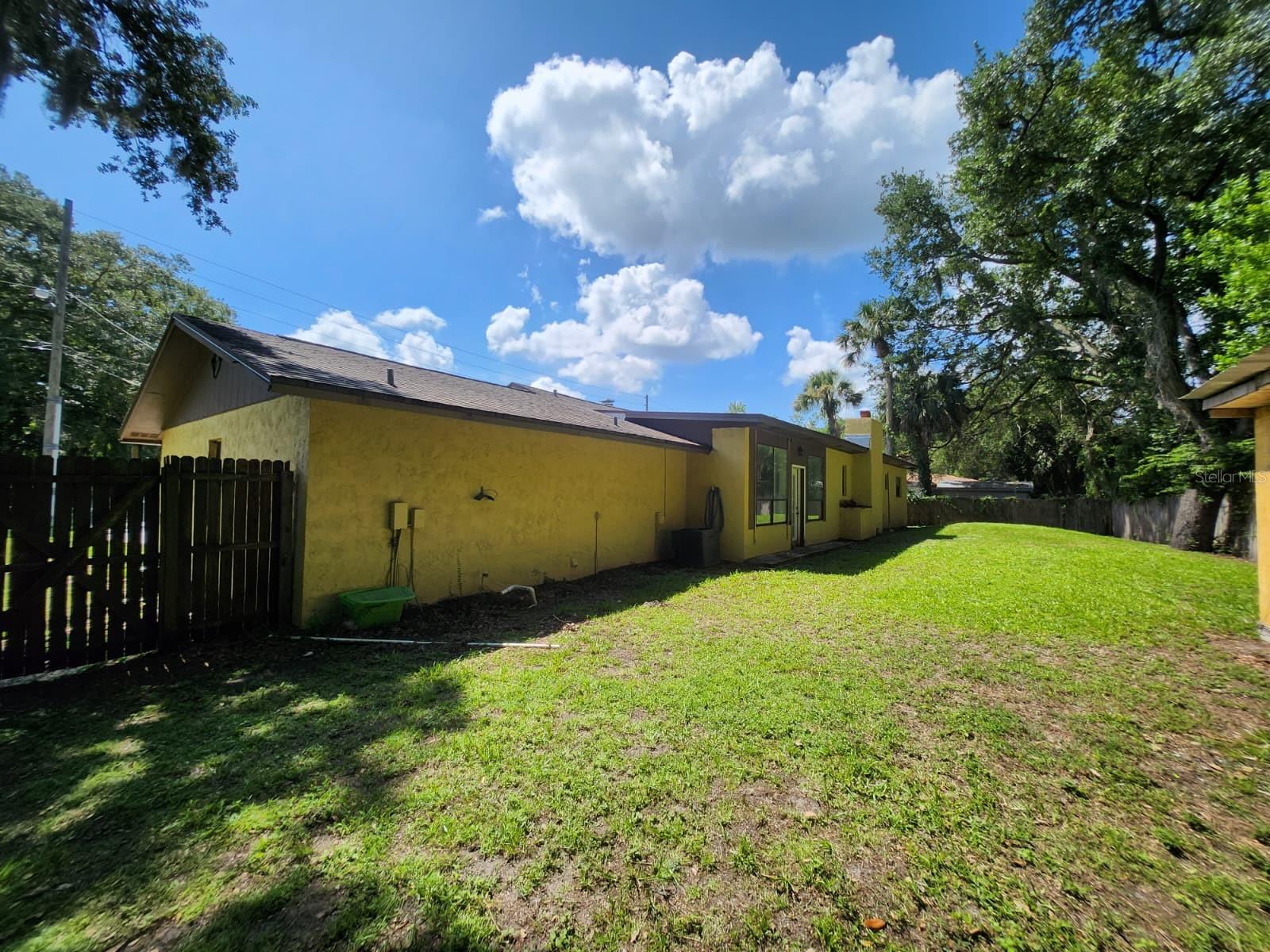 LOCKHARTS SUB - Residential