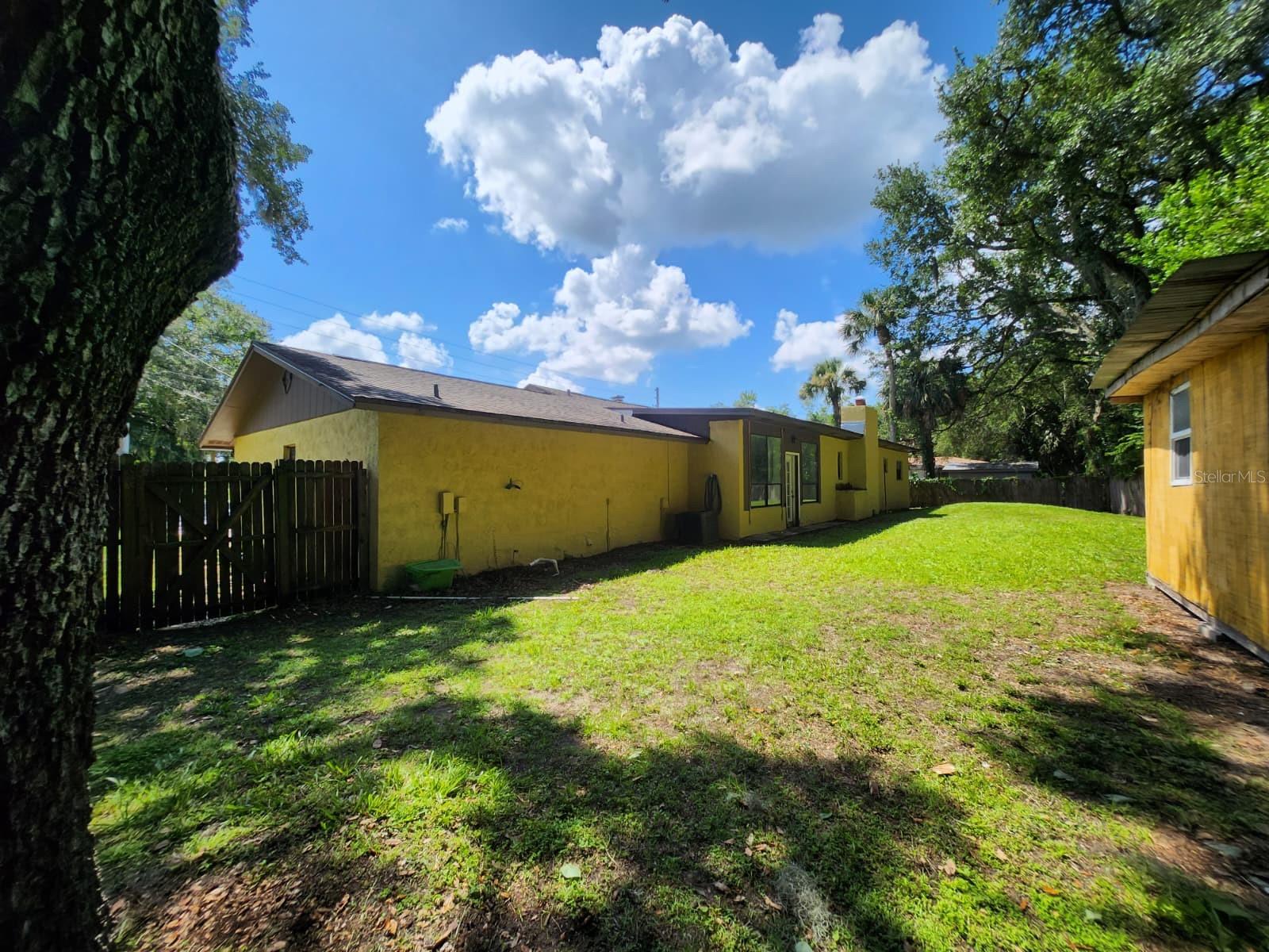 LOCKHARTS SUB - Residential