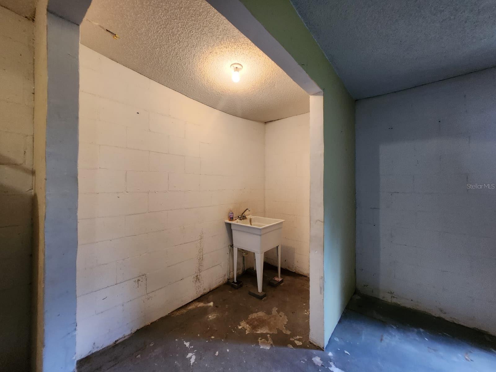 LOCKHARTS SUB - Residential
