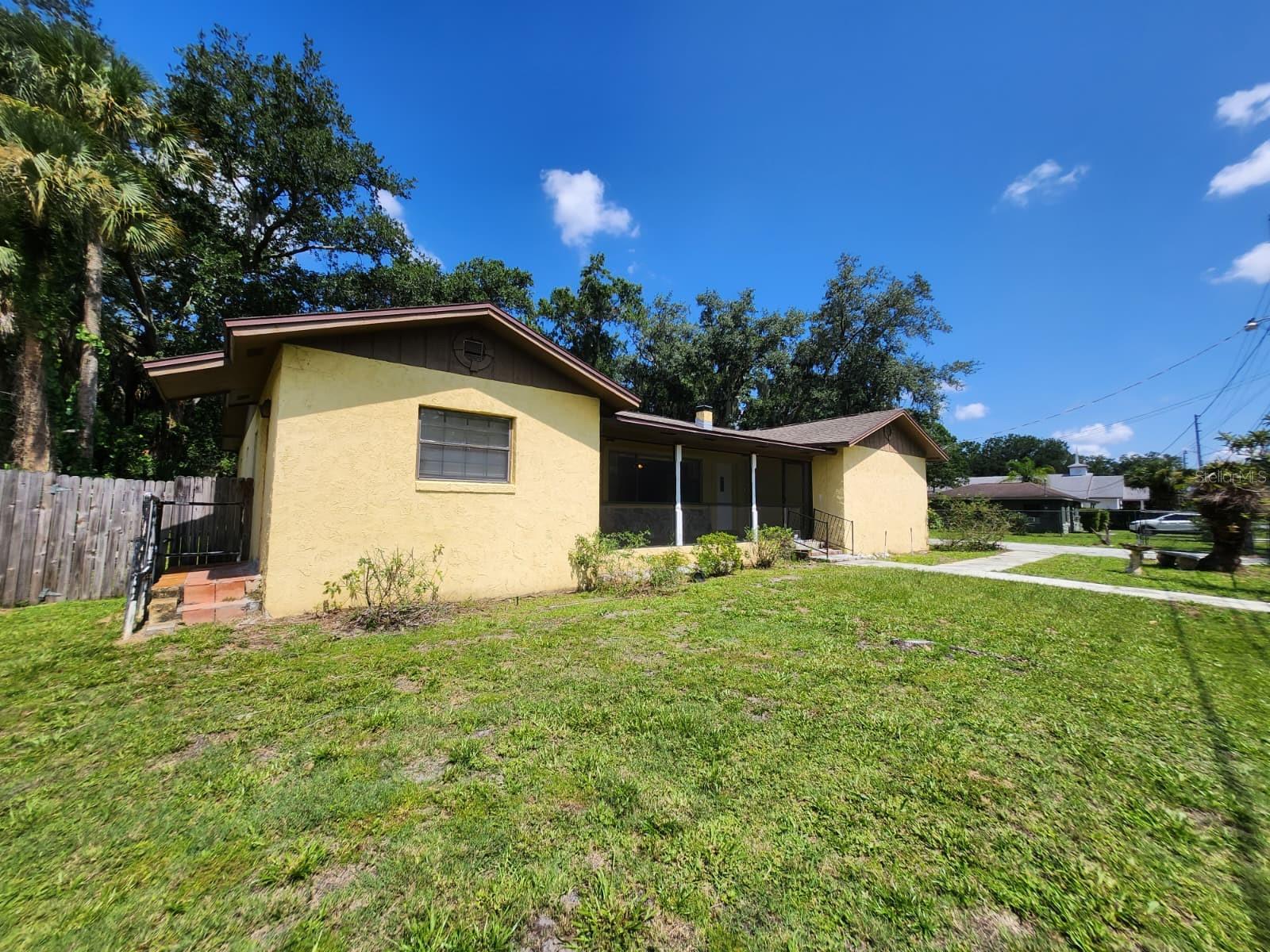 LOCKHARTS SUB - Residential