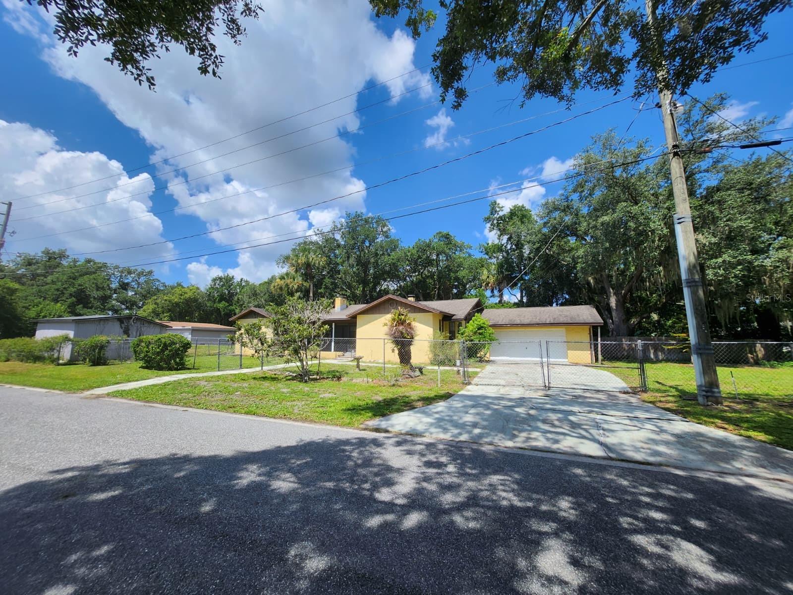LOCKHARTS SUB - Residential