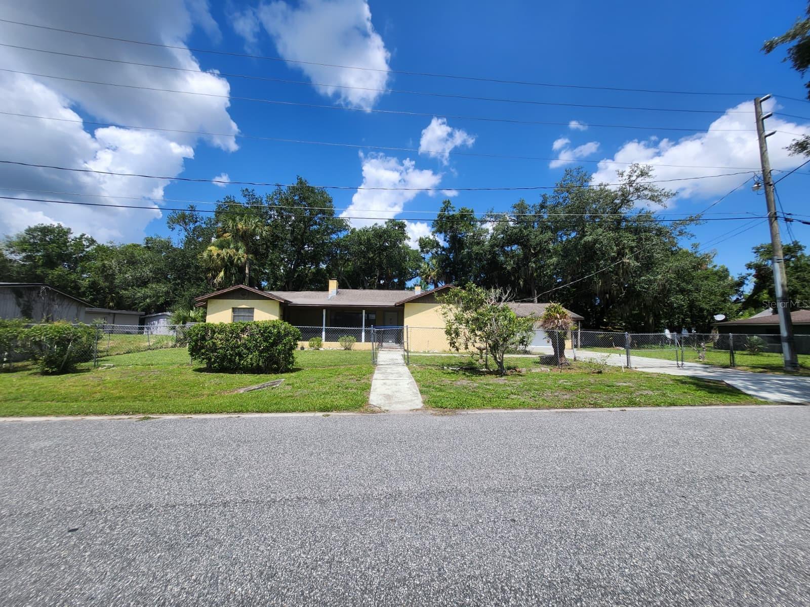 LOCKHARTS SUB - Residential