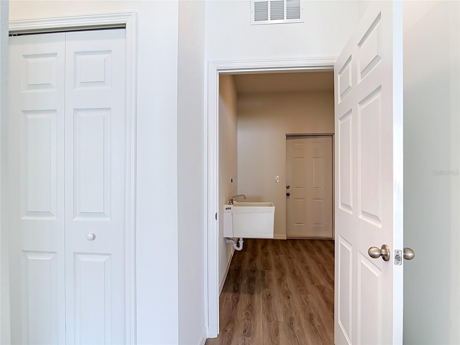 PORT CHARLOTTE SUB 08 - Residential Lease