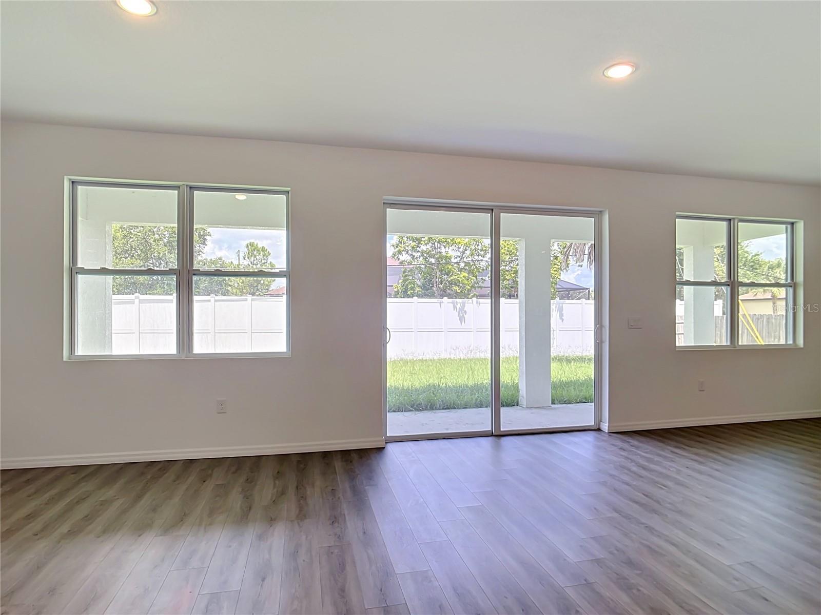 PORT CHARLOTTE SUB 08 - Residential Lease