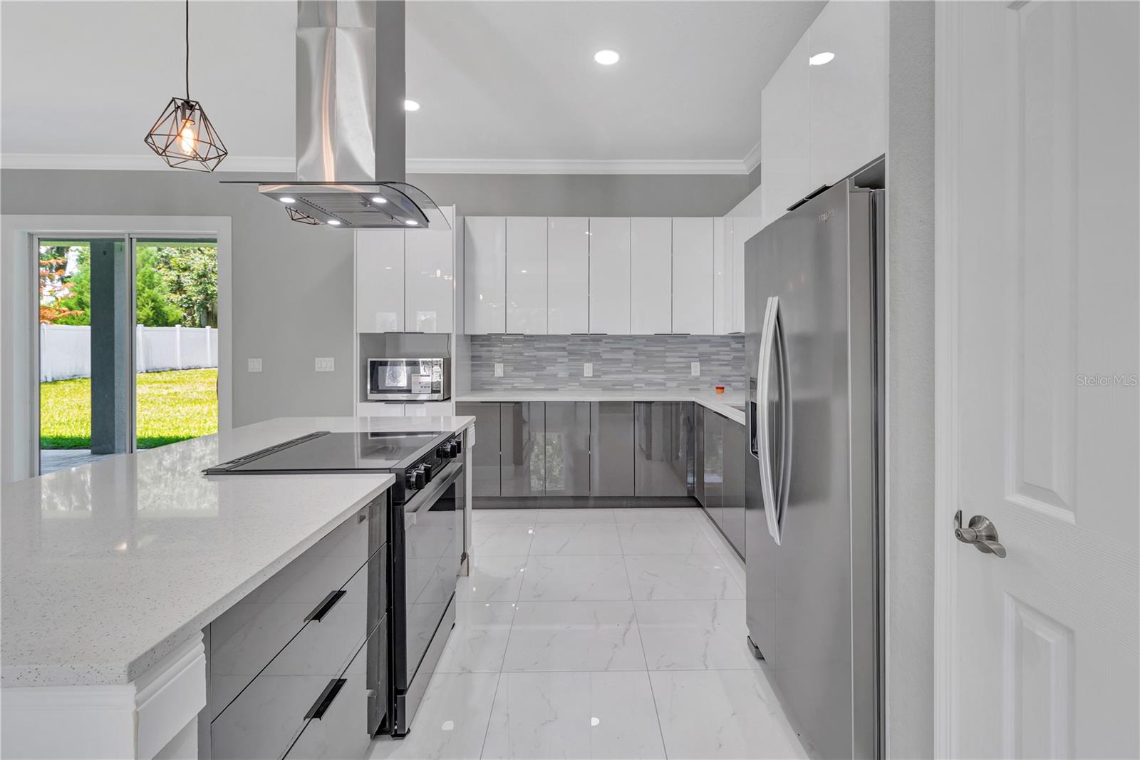 LEESBURG WATERS EDGE SUB - Residential