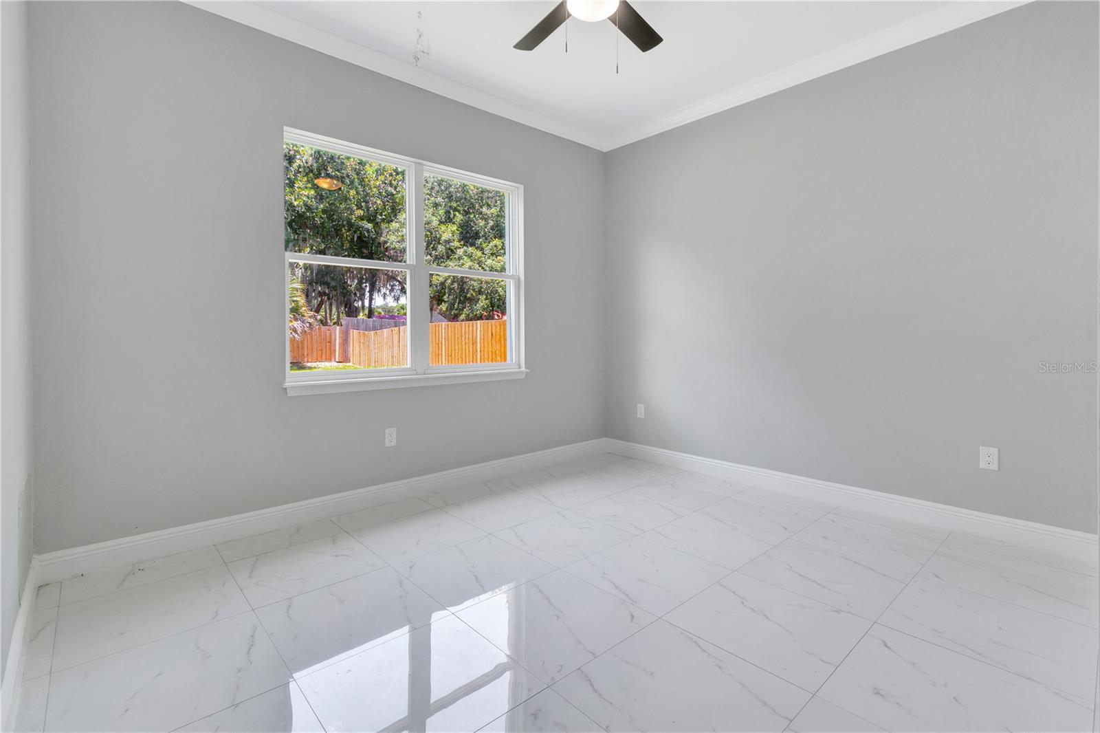 LEESBURG WATERS EDGE SUB - Residential