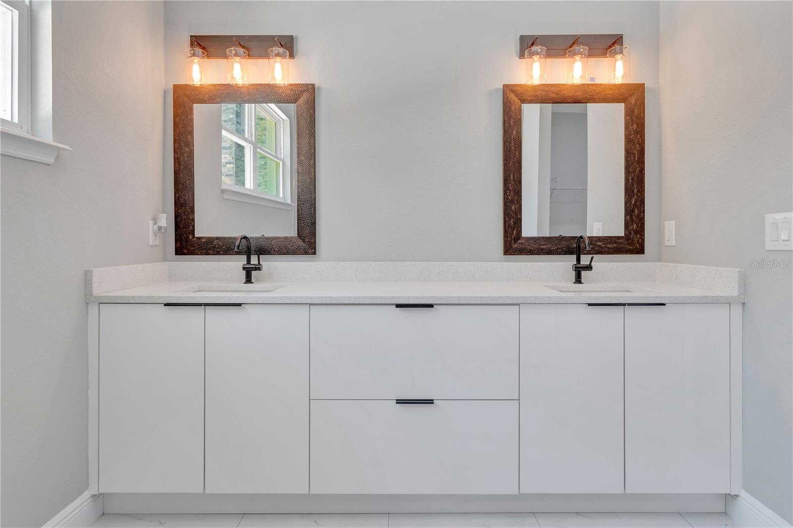 LEESBURG WATERS EDGE SUB - Residential