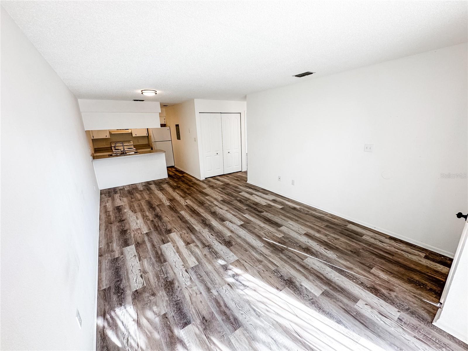 GREENFIELDS UN #1 - Residential Lease