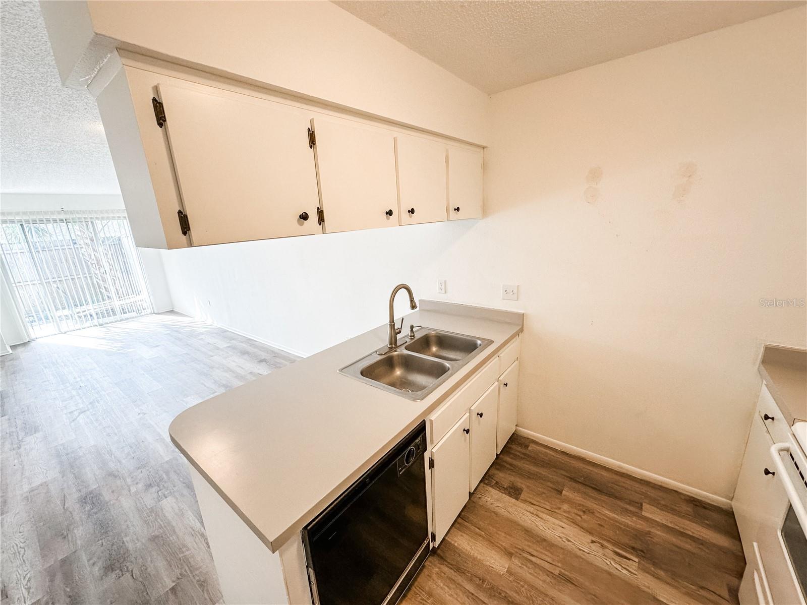 GREENFIELDS UN #1 - Residential Lease