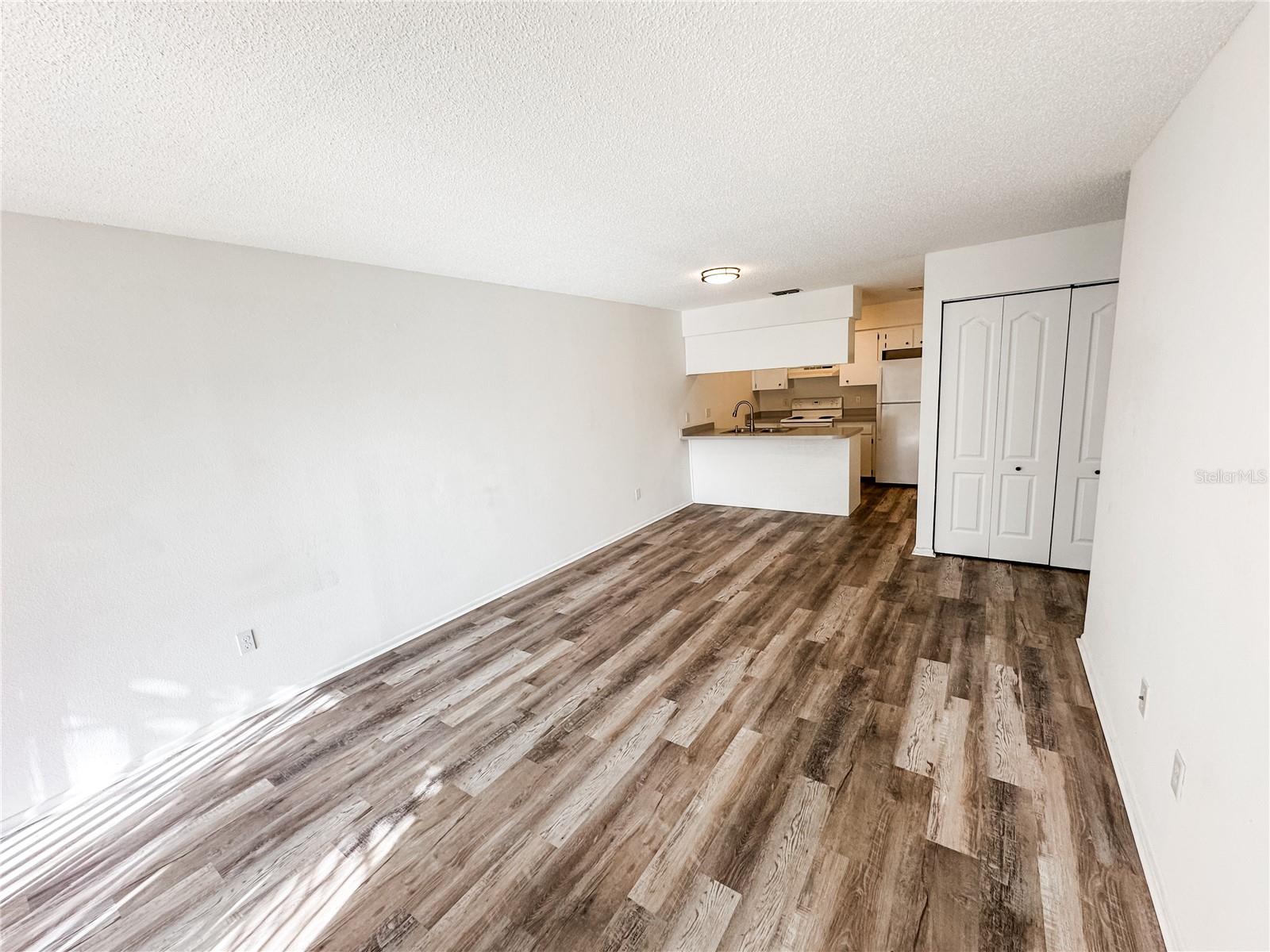 GREENFIELDS UN #1 - Residential Lease