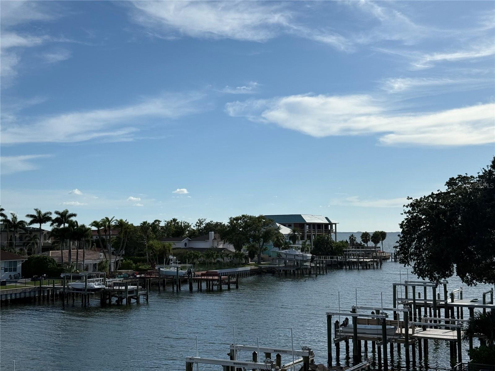 SUNSET PARK ISLES UNIT 4 - Residential