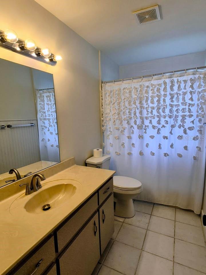 TOMOKA OAKS COUNTRY CLUB ESTATES - Residential Lease