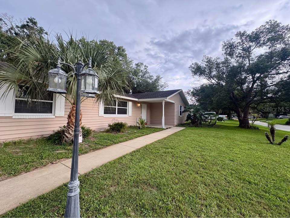 TOMOKA OAKS COUNTRY CLUB ESTATES - Residential Lease