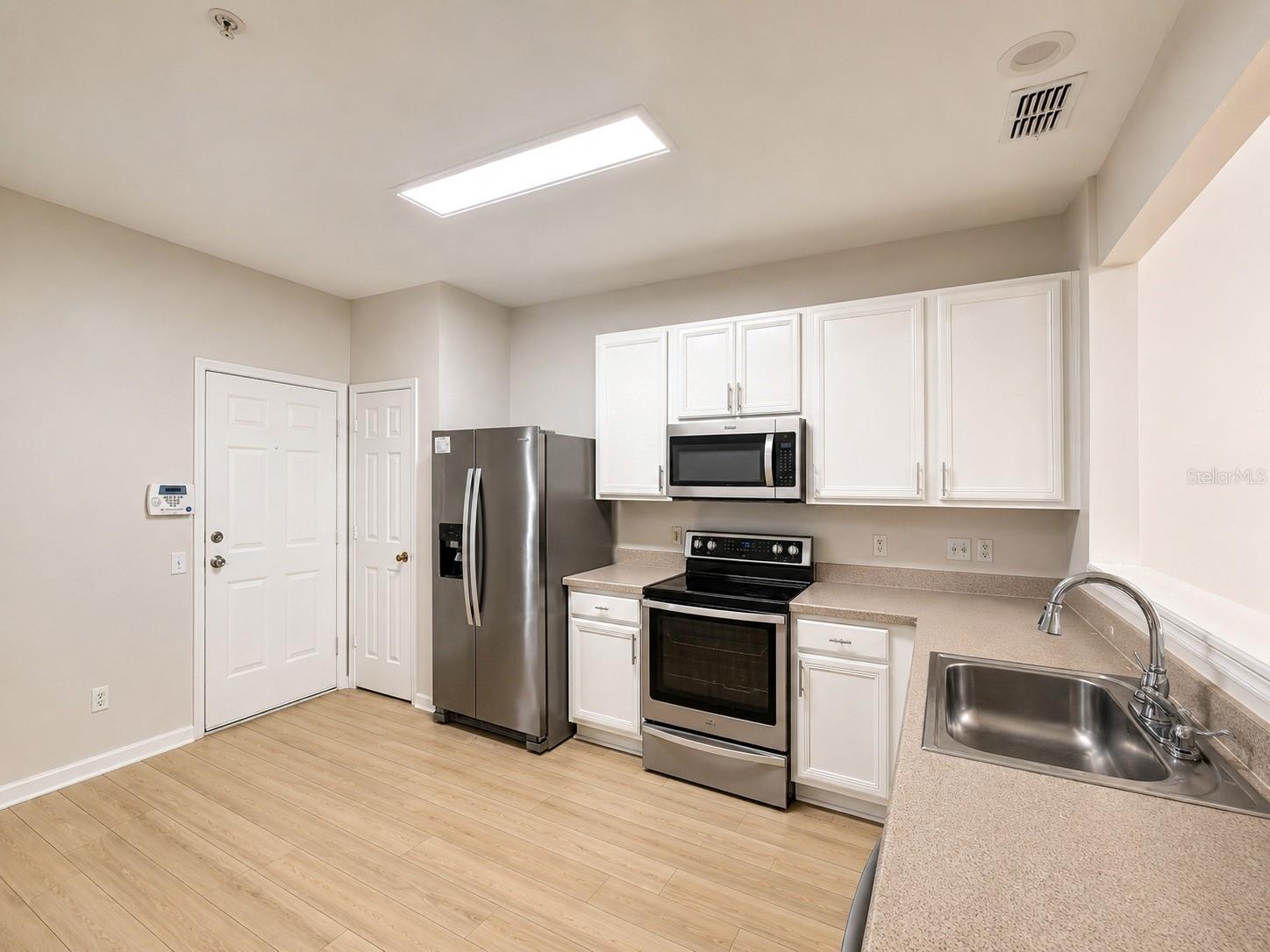 VISTAS/STONEBRIDGE PLACE PH 08 - Residential Lease