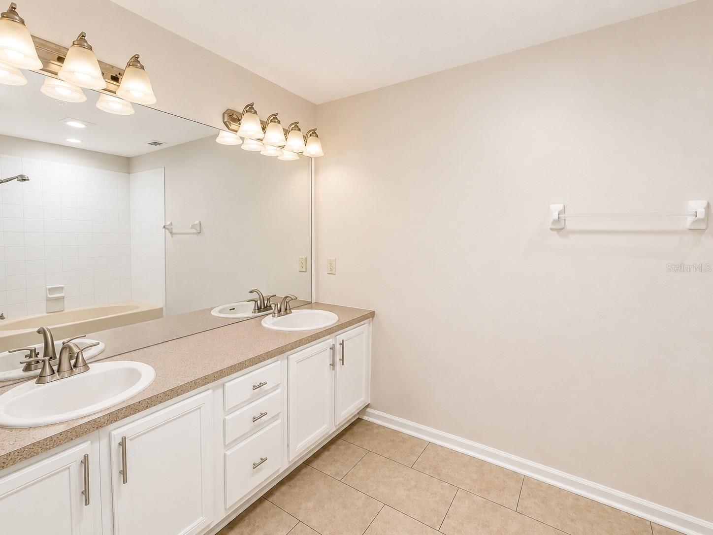 VISTAS/STONEBRIDGE PLACE PH 08 - Residential Lease