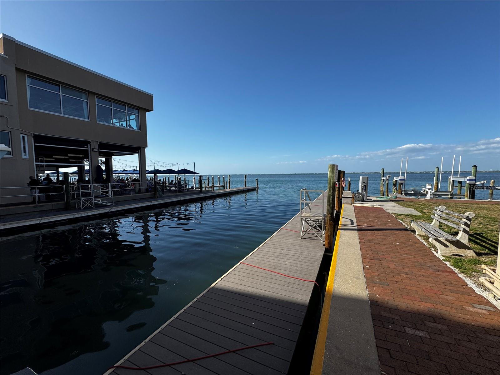BOATHOUSE ON LONGBOAT - Residential