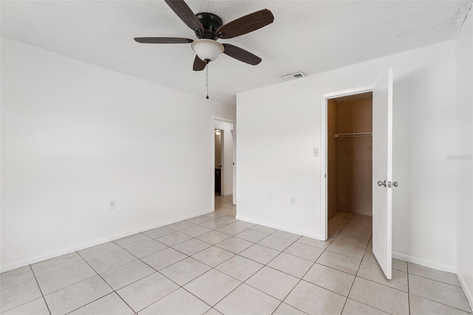 SECRET COVE SUB - Residential Lease