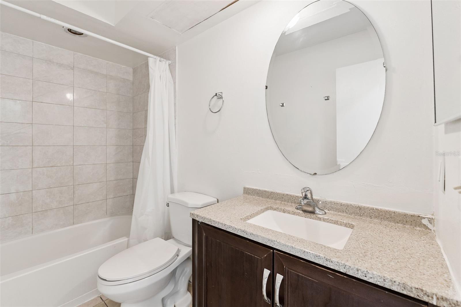 SECRET COVE SUB - Residential Lease