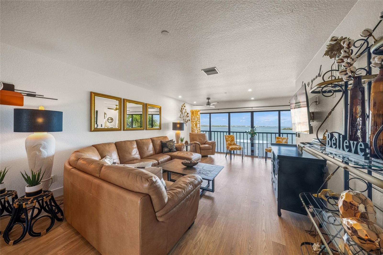 SANDPIPER KEY BLDG 05 - Residential