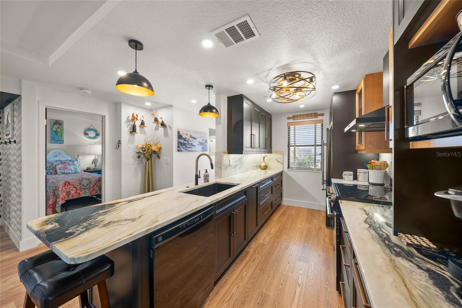 SANDPIPER KEY BLDG 05 - Residential