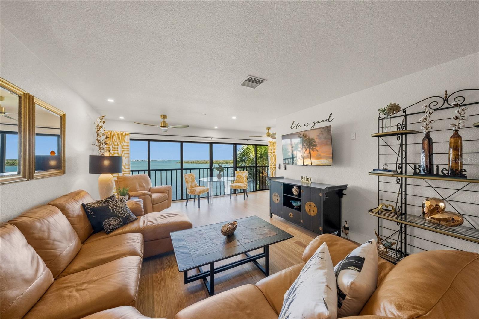 SANDPIPER KEY BLDG 05 - Residential