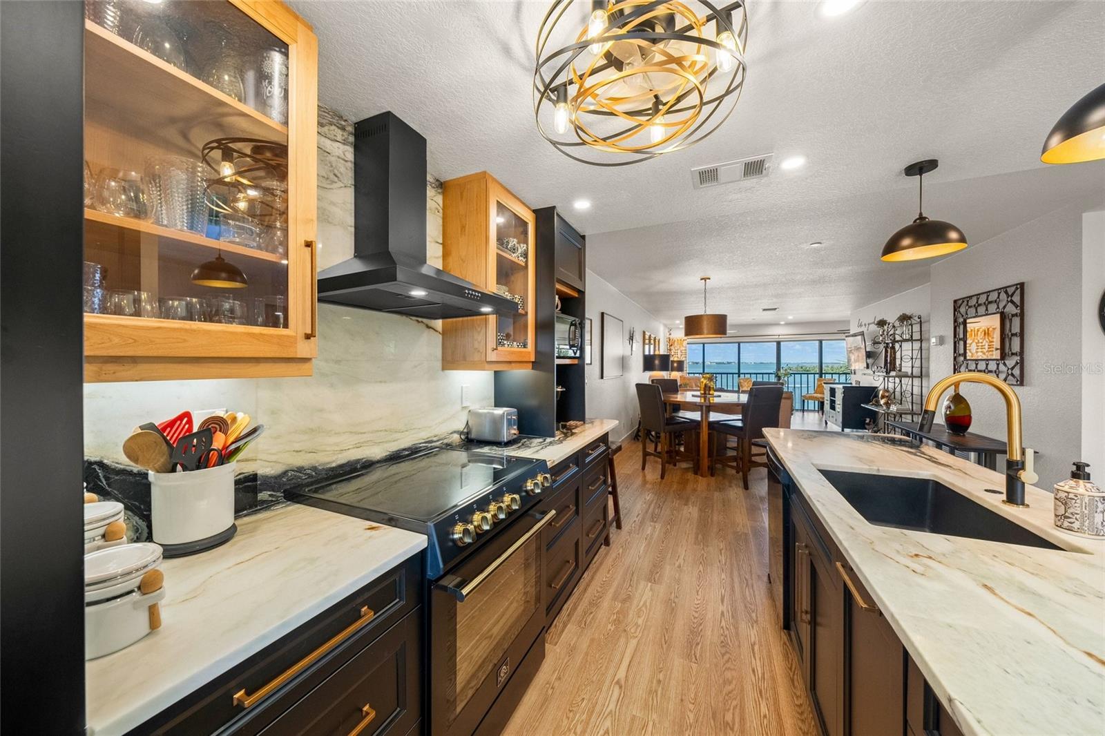SANDPIPER KEY BLDG 05 - Residential