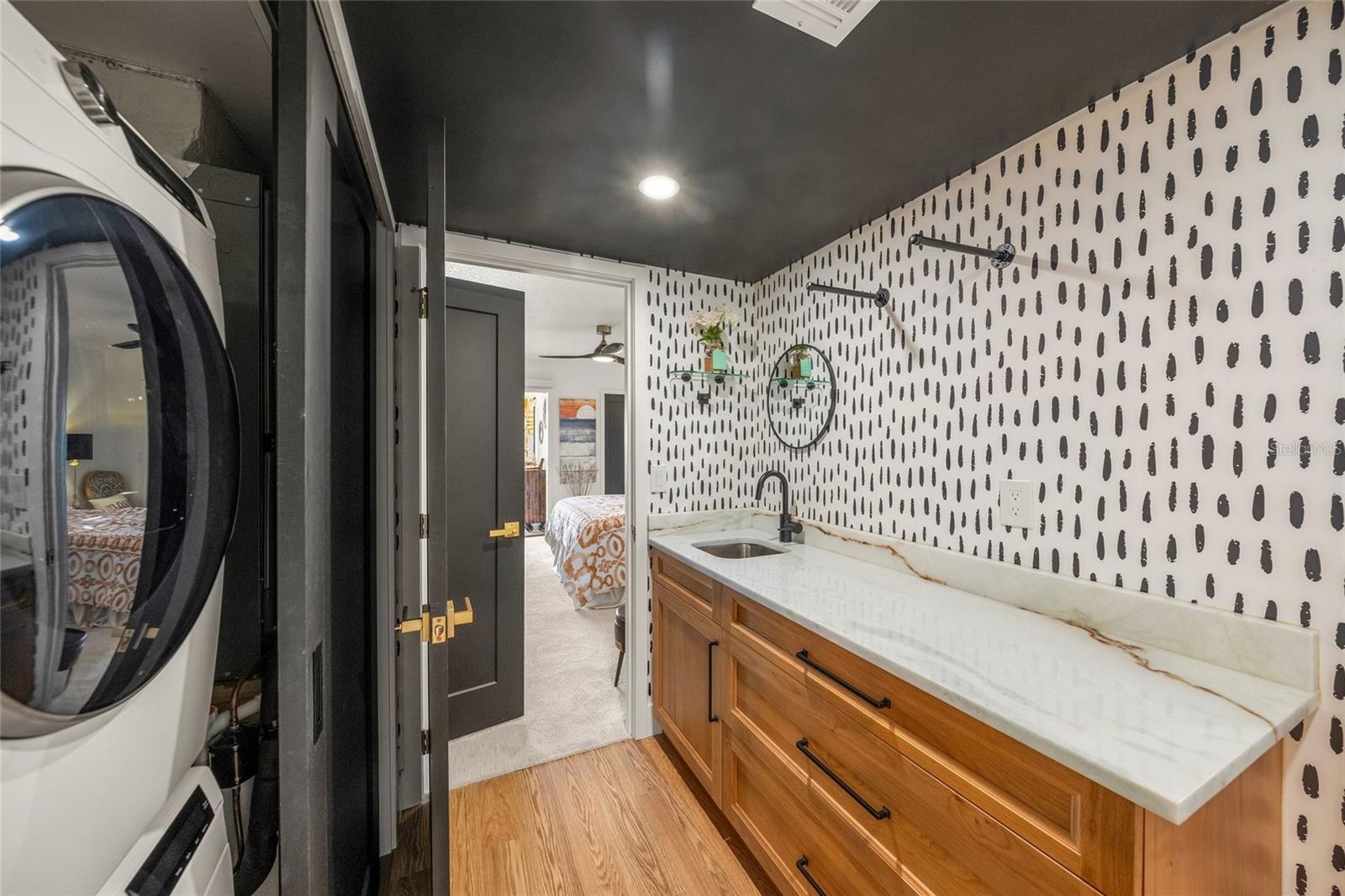 SANDPIPER KEY BLDG 05 - Residential