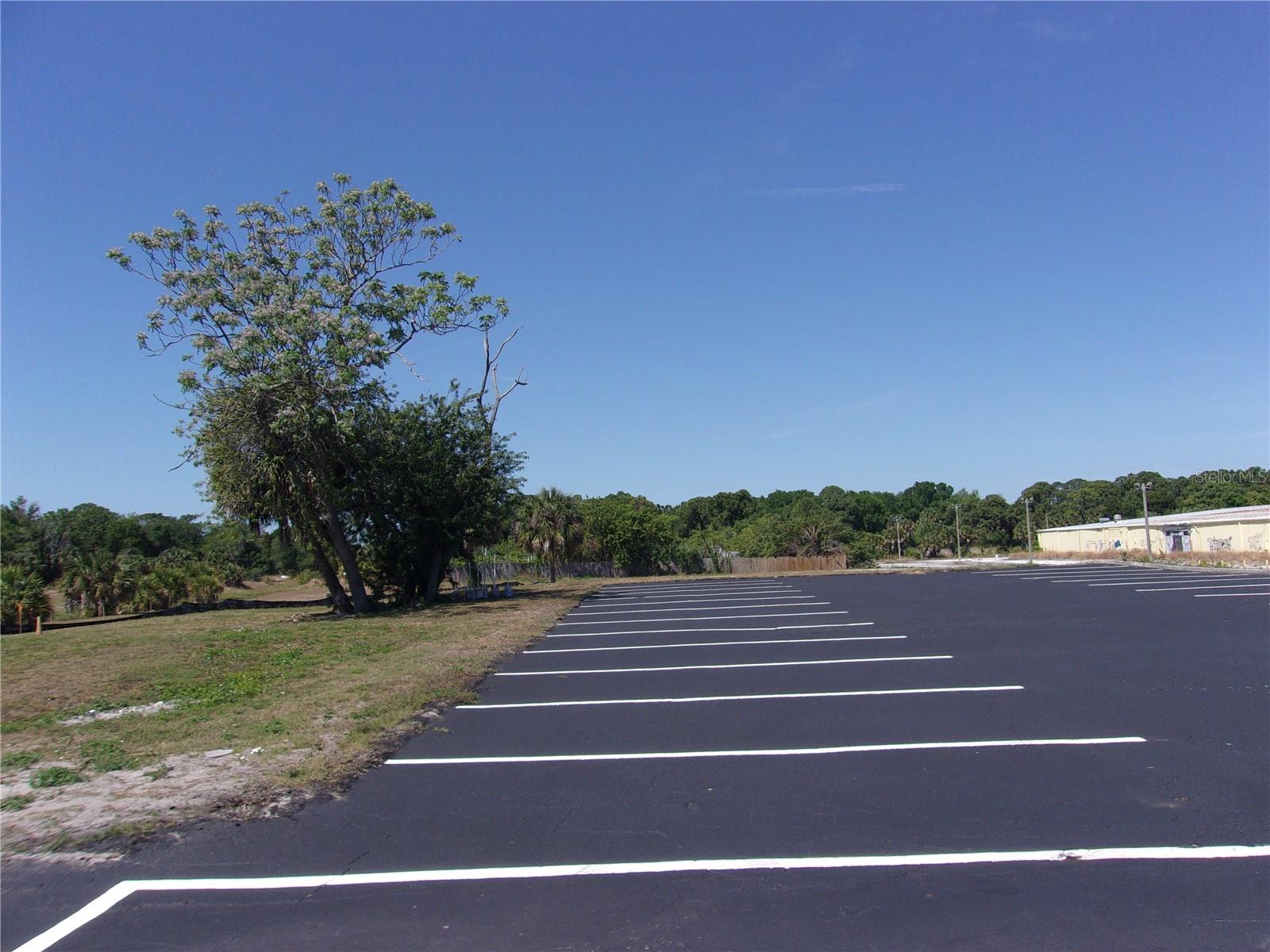 GULF BREEZE MANOR - Commercial Sale