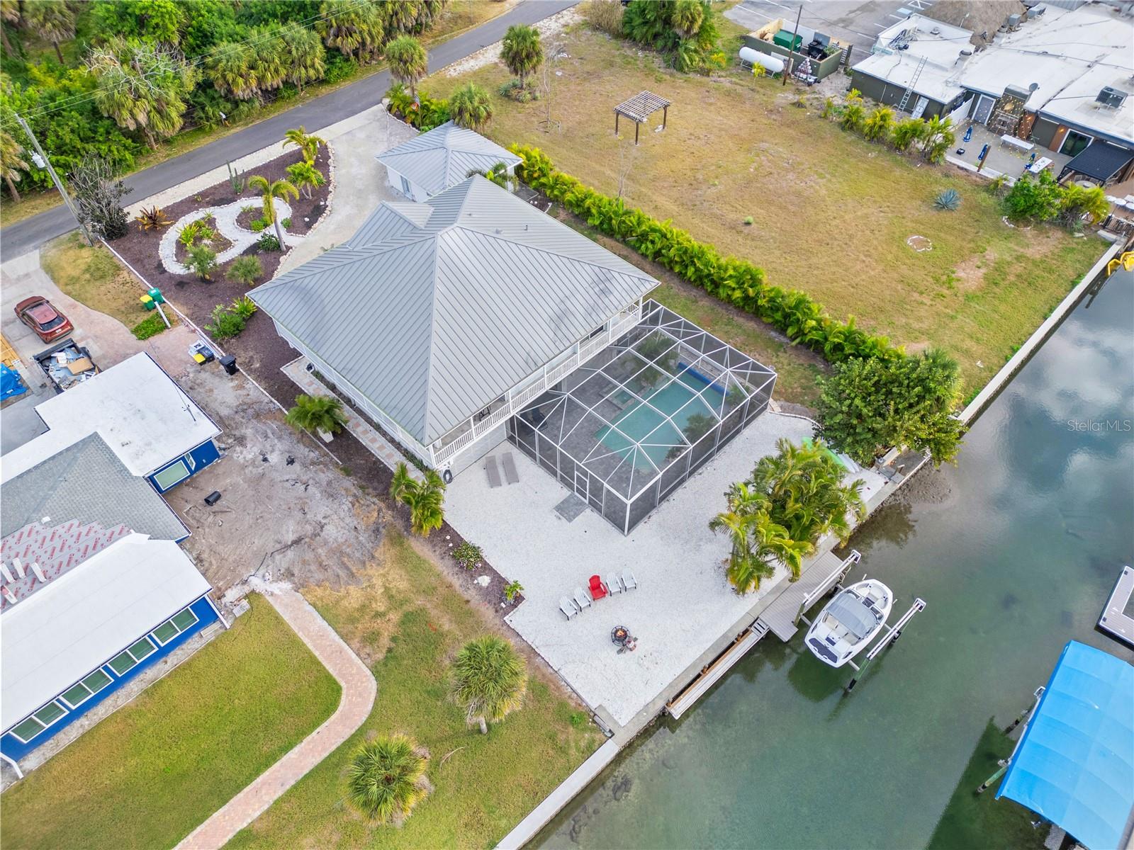 POINT PINES - Residential
