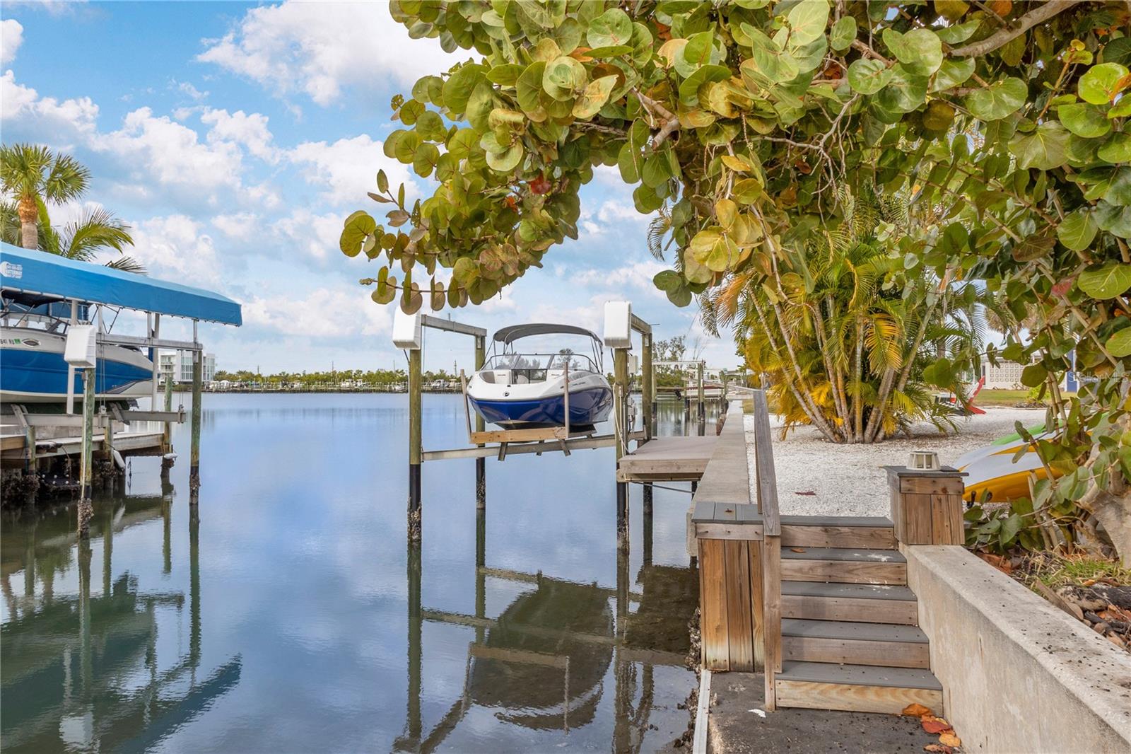 POINT PINES - Residential