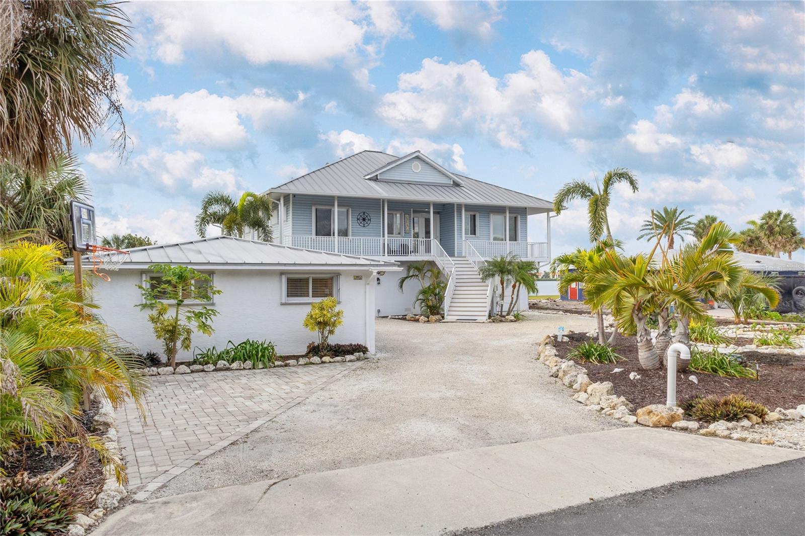 POINT PINES - Residential