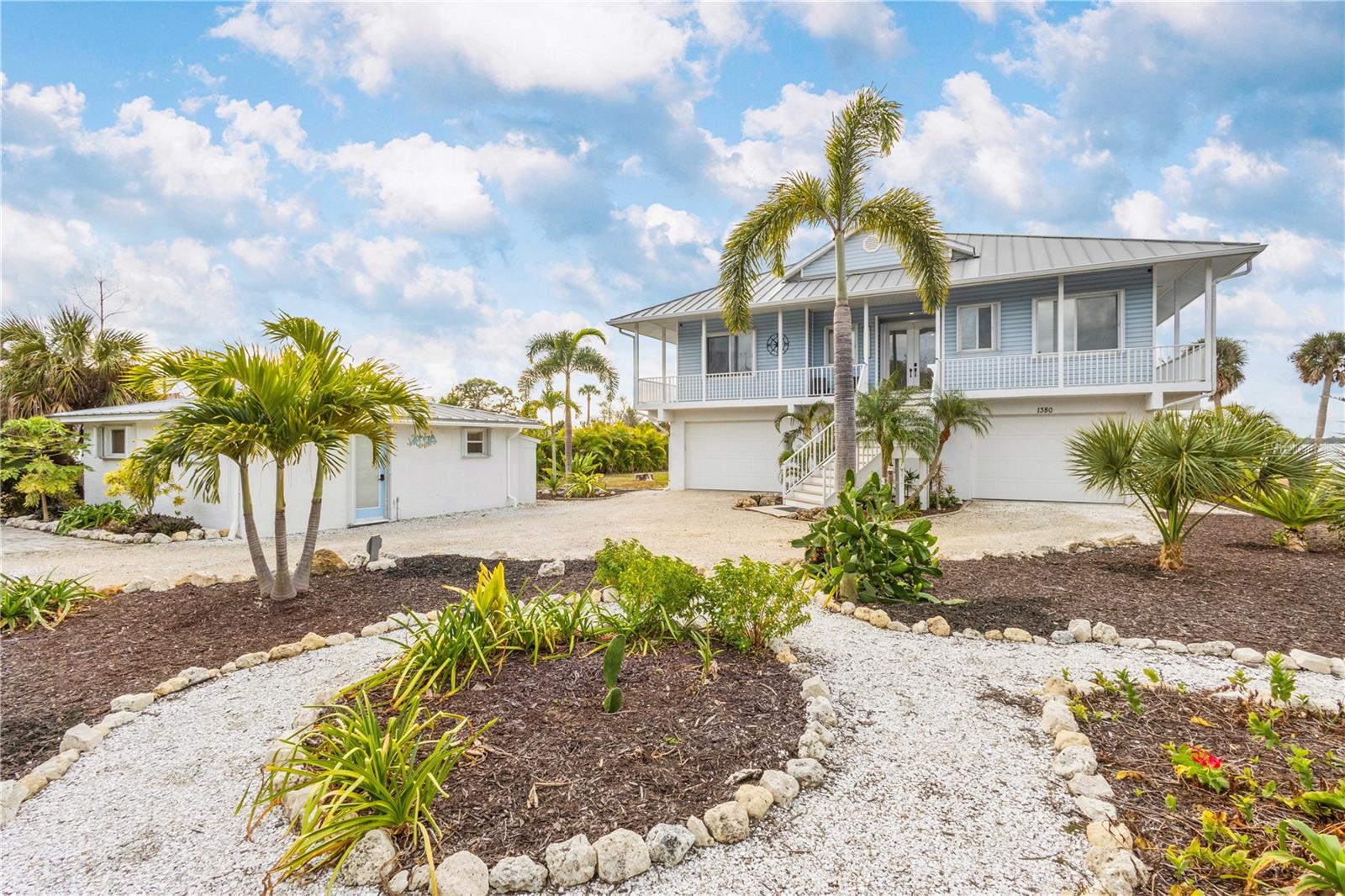 POINT PINES - Residential