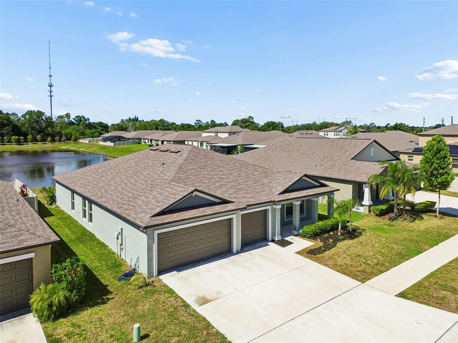 Welcome home to your Florida, water view oasis.  Close to all that the Tampa, Florida life has including; beaches, Disney, downtown, the Brandon Mall, and all the sports just minutes away.  Your new home offers a perfectly positioned water view to enjoy morning coffee, spectacular sunsets, and Florida's year-round outdoor lifestyle.   Located in the family-friendly community of Spencer Creek, residents enjoy access to a clubhouse, pool, dog park, playground and a basketball court.