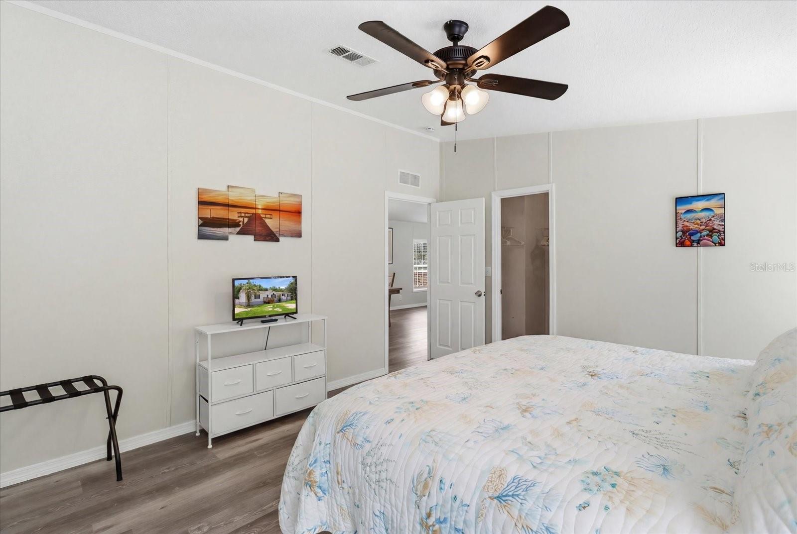 HOLIDAY ACRES UNIT 3 - Residential