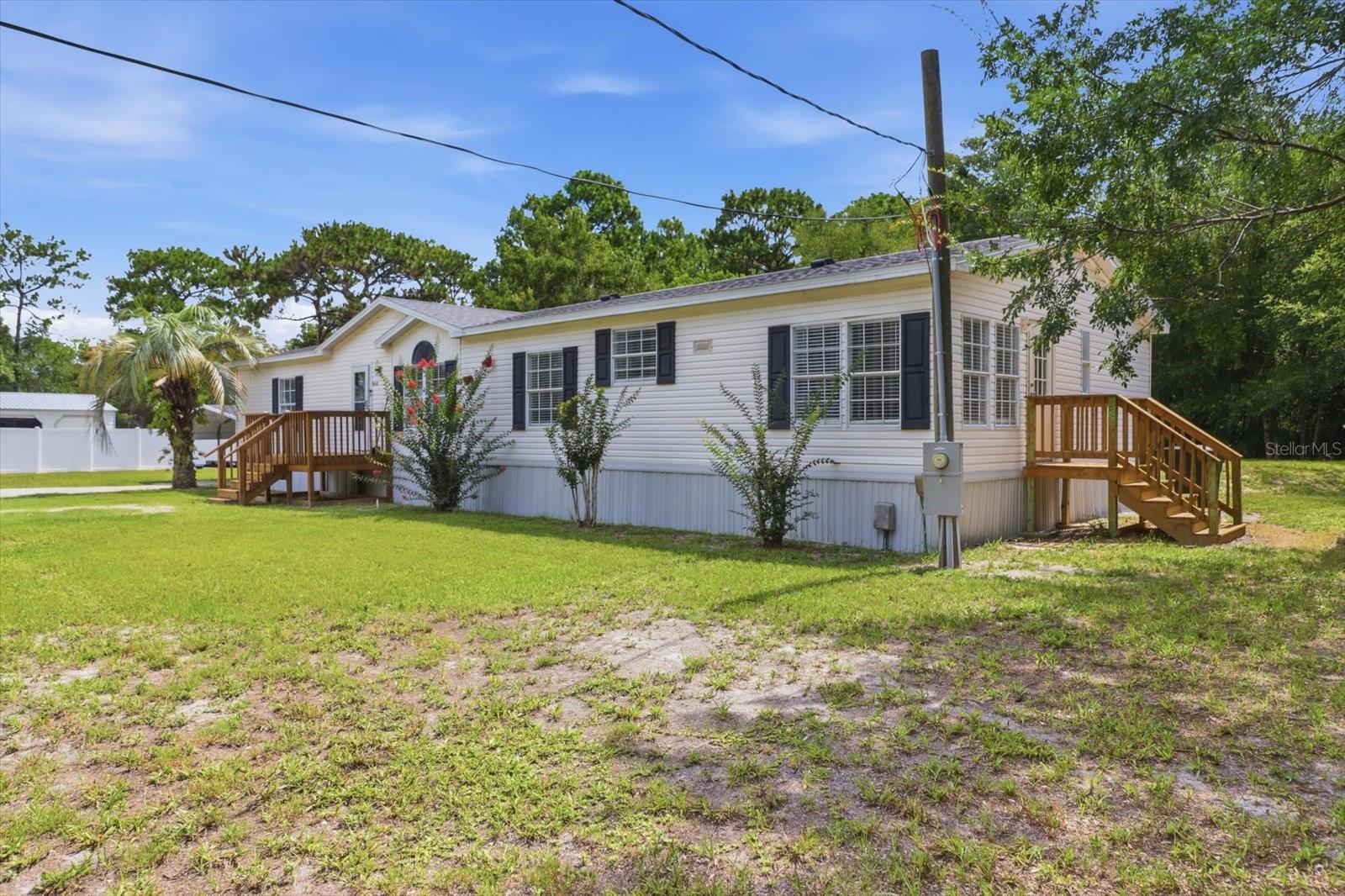 HOLIDAY ACRES UNIT 3 - Residential