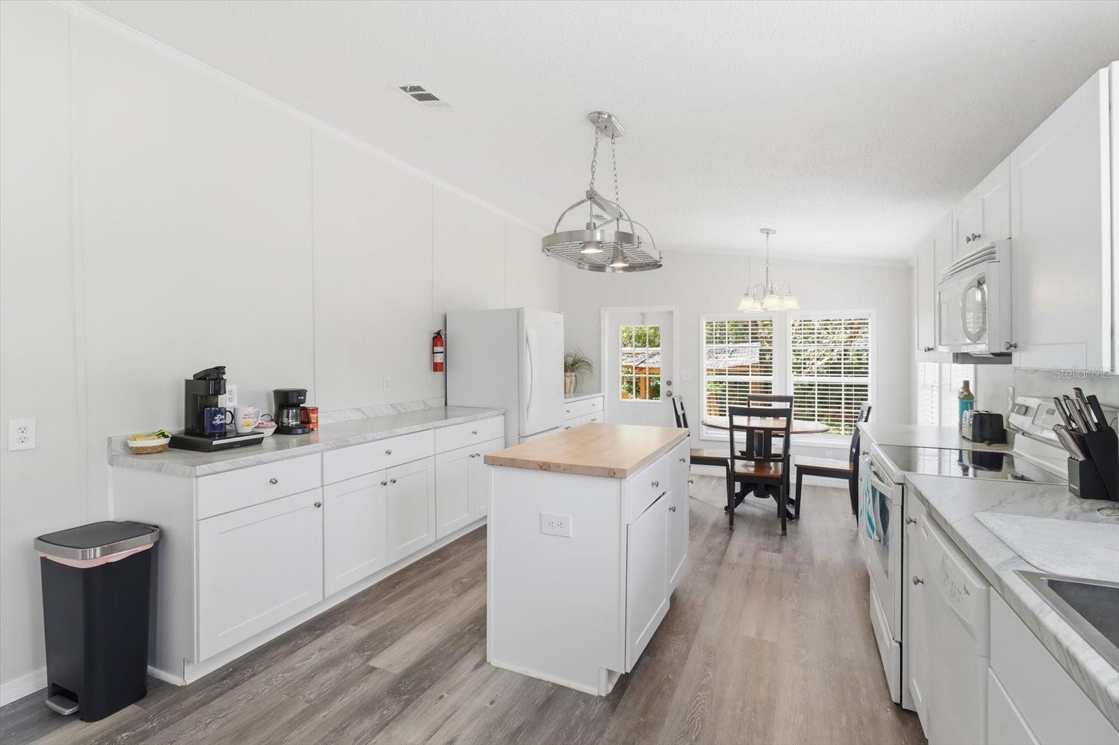 HOLIDAY ACRES UNIT 3 - Residential