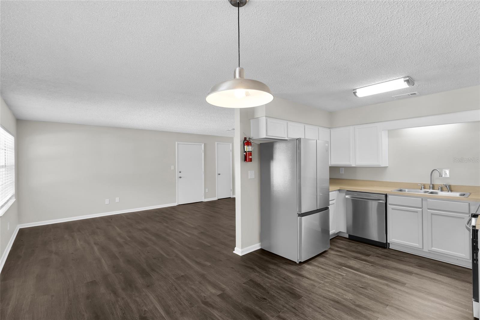 FORT KING OAKS - Residential Lease