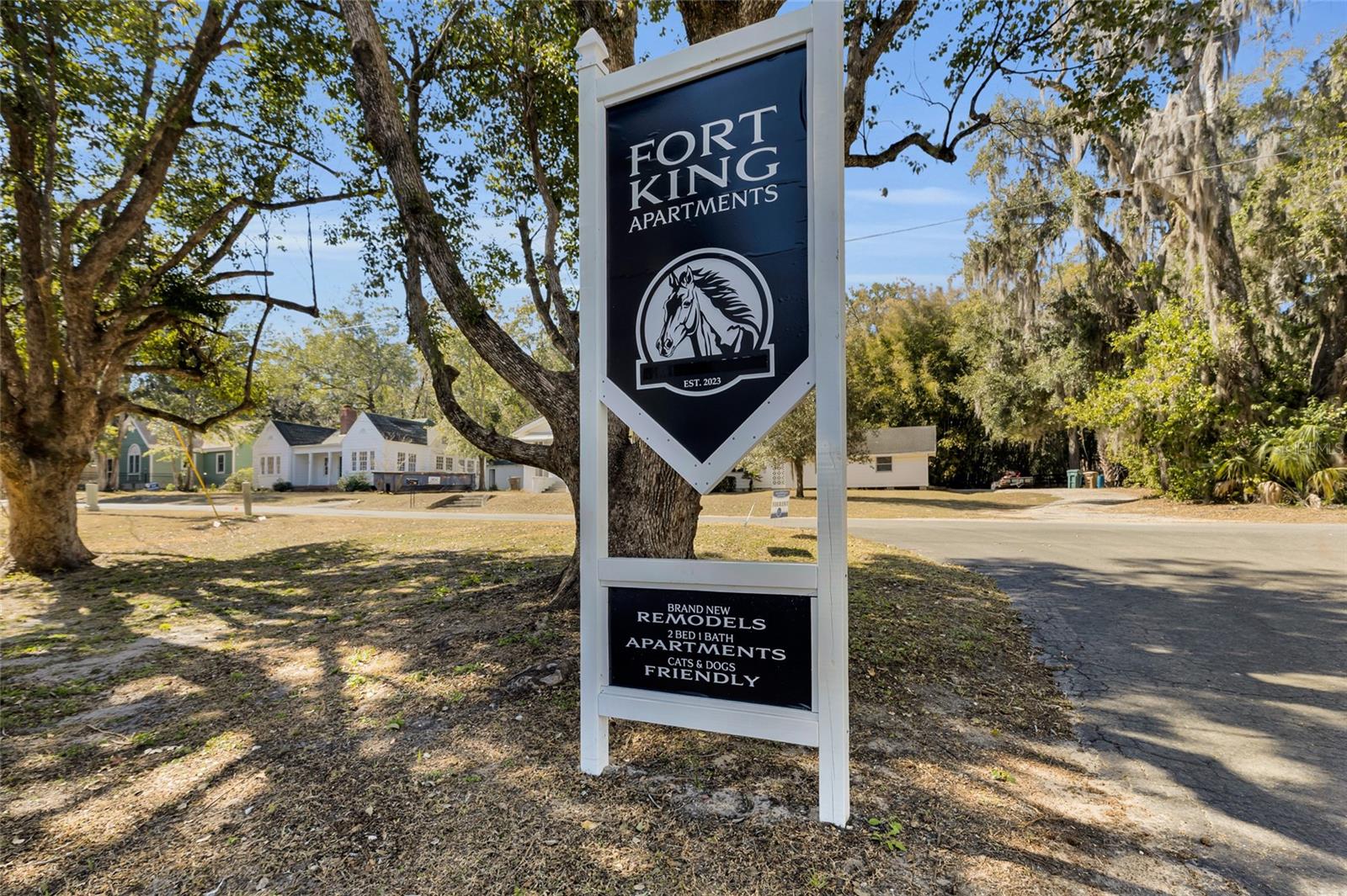 FORT KING OAKS - Residential Lease