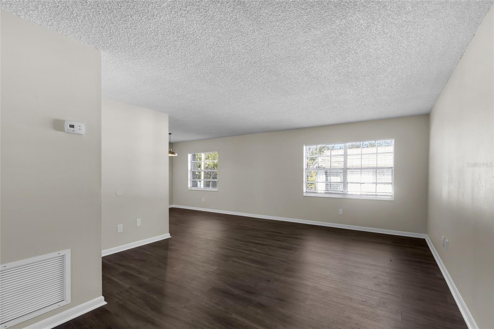 FORT KING OAKS - Residential Lease