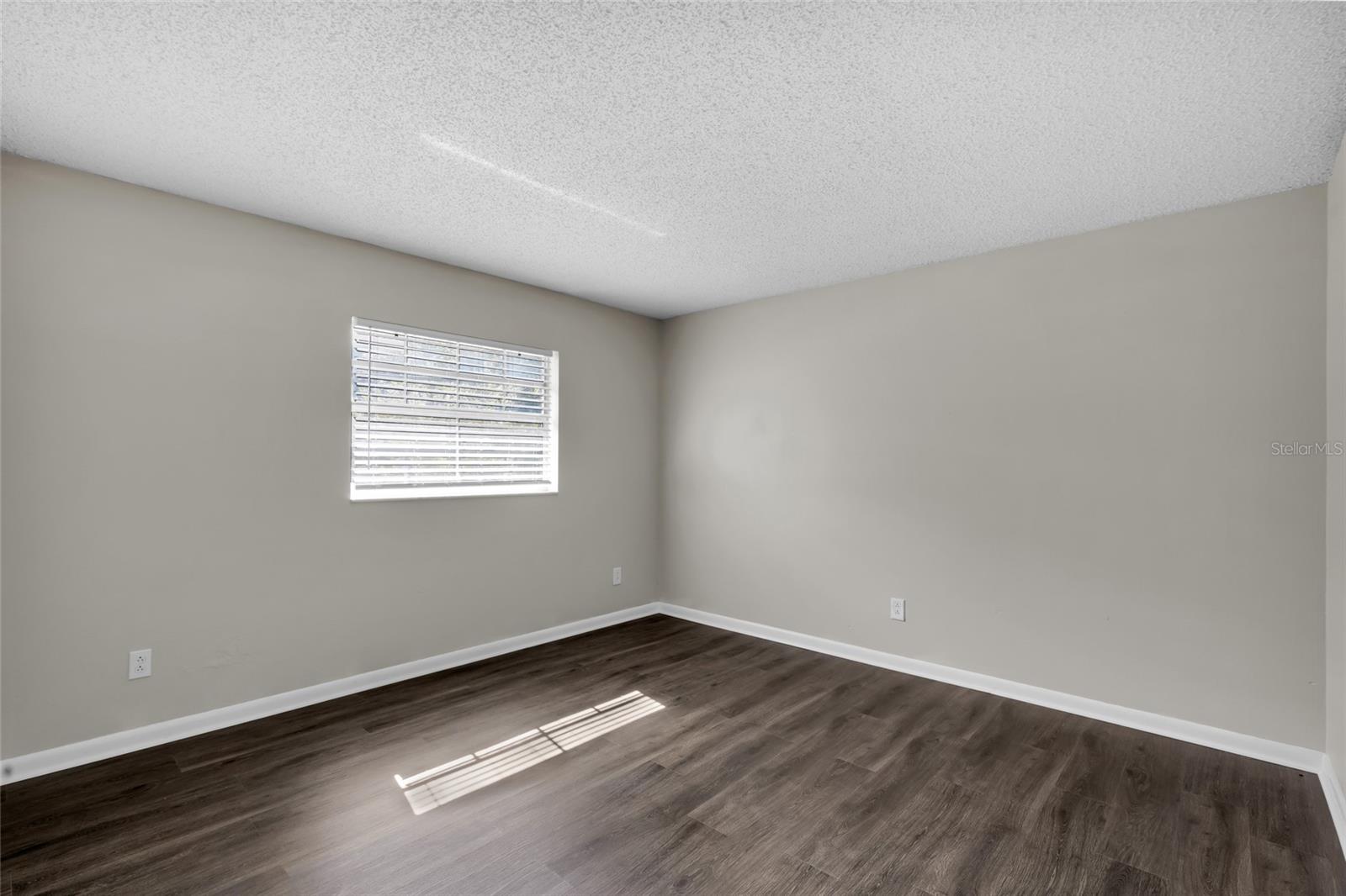 FORT KING OAKS - Residential Lease