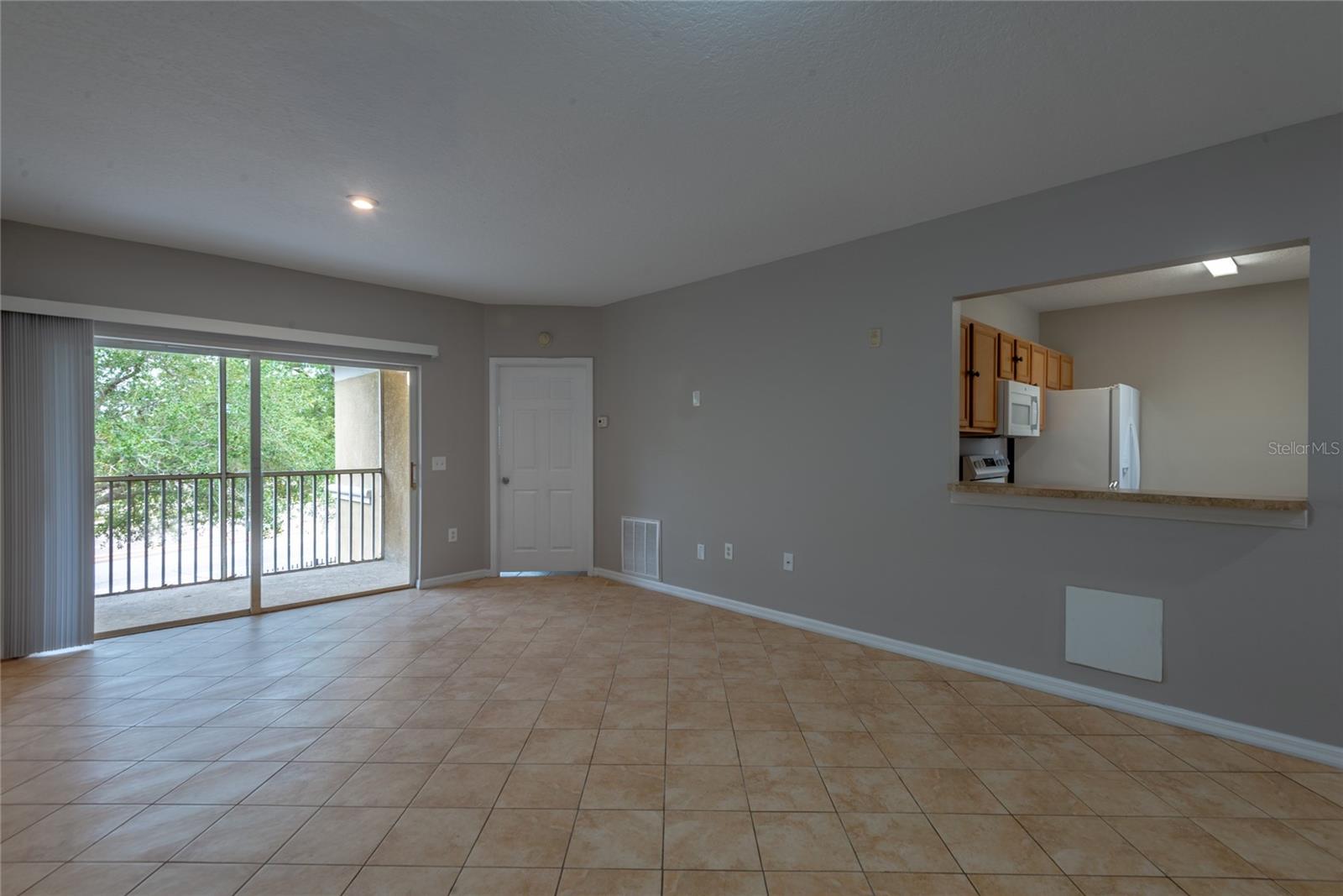 VILLAGES OF BLOOMINGDALE CONDO - Residential