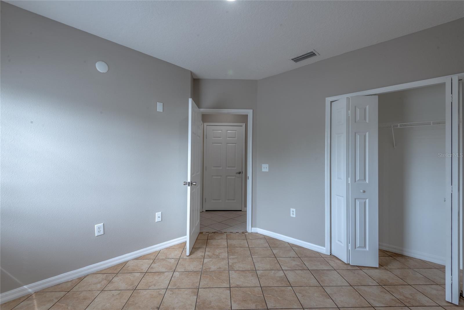 VILLAGES OF BLOOMINGDALE CONDO - Residential