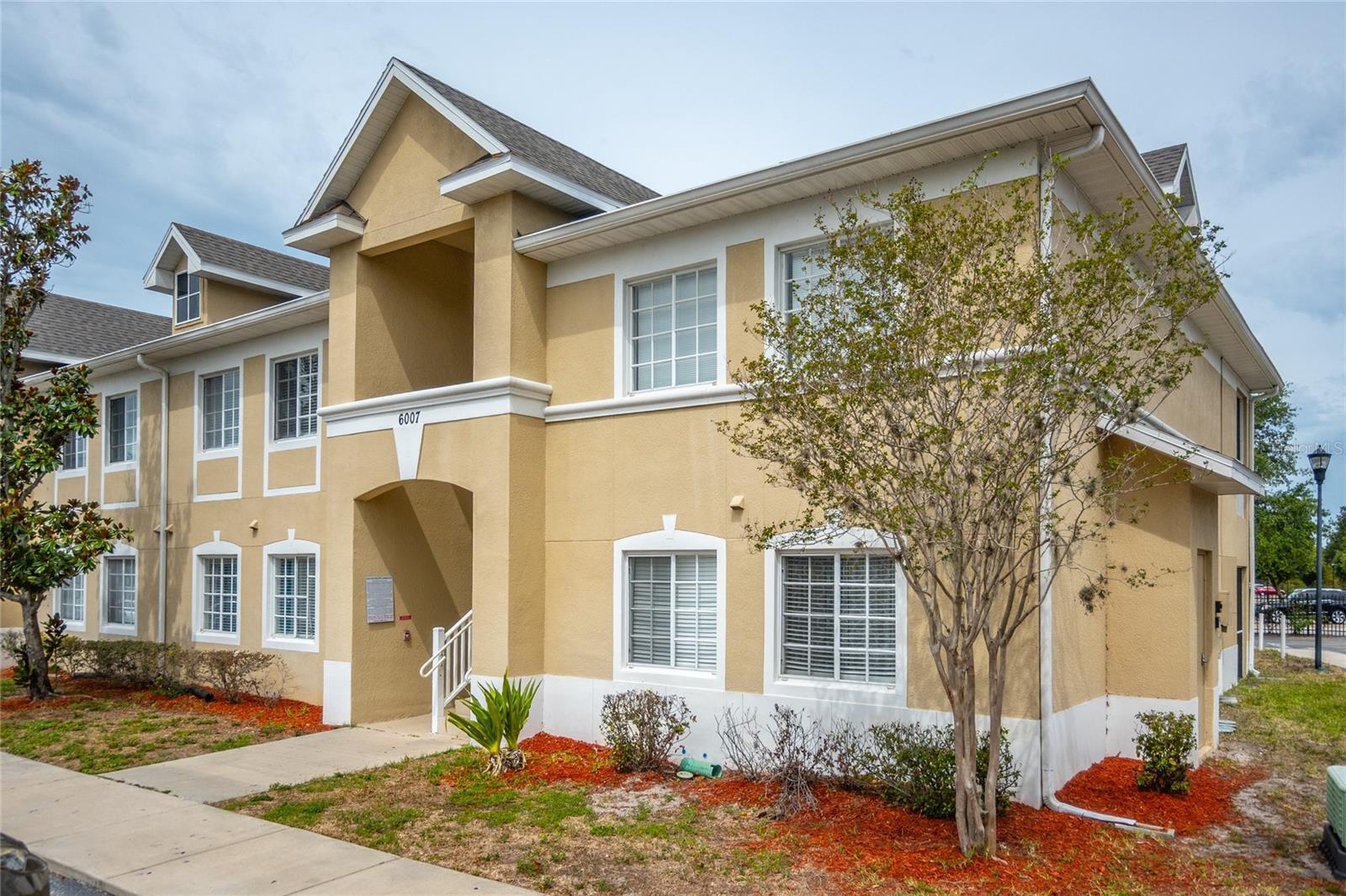 VILLAGES OF BLOOMINGDALE CONDO - Residential