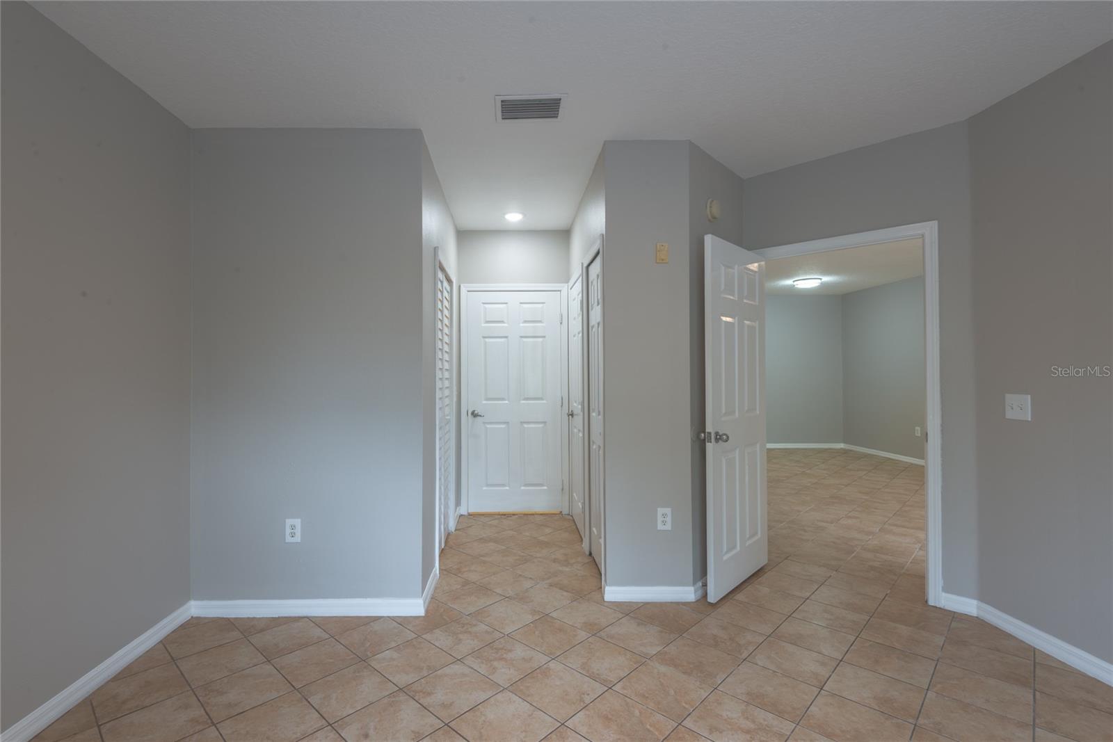 VILLAGES OF BLOOMINGDALE CONDO - Residential
