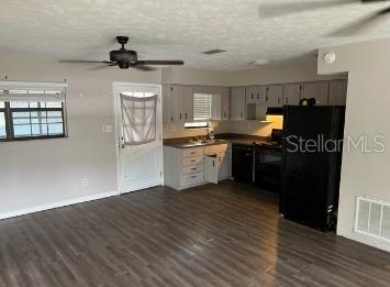 VICTORIA HEIGHTS - Residential