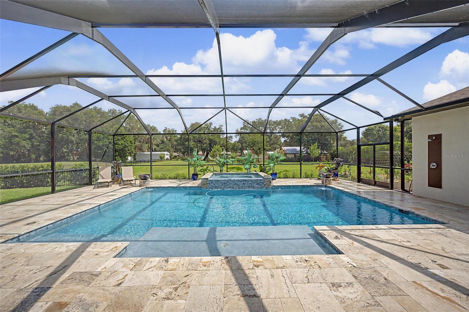 HAWK CREEK RESERVE - Residential
