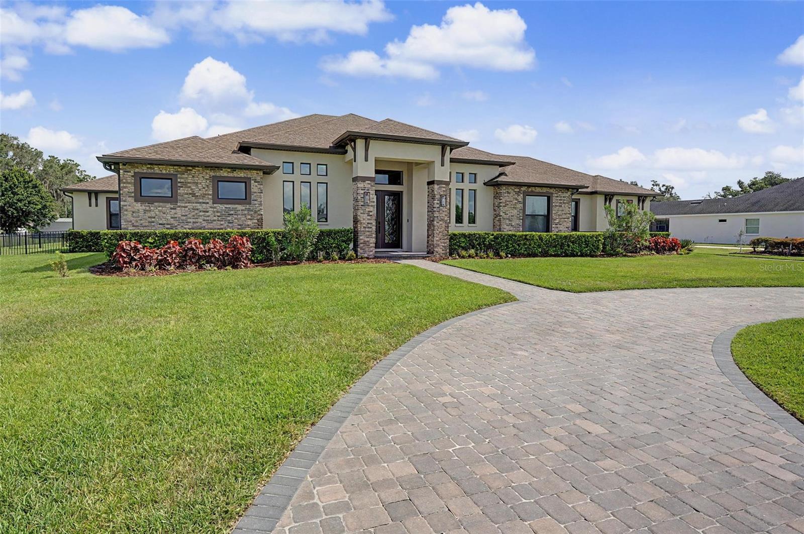 HAWK CREEK RESERVE - Residential