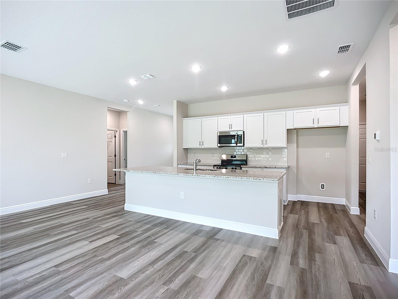 1547 - PORT CHARLOTTE SUB 16 - Residential